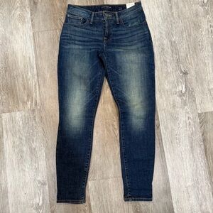 Lucky Brand Lolita Low Rise Skinny Jeans Size 6/28 (NWT)